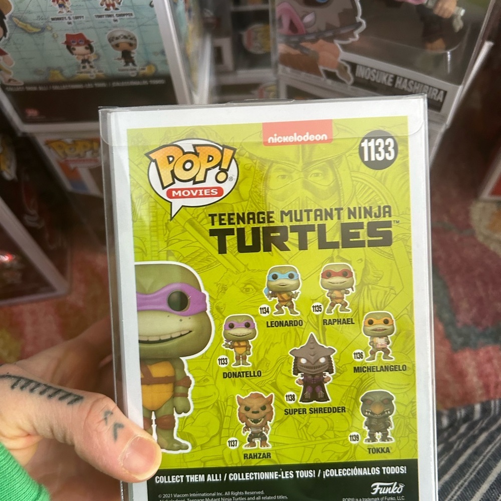 DONATELLO--1133---FUNKO POP! MOVIES - Picture 9 of 13